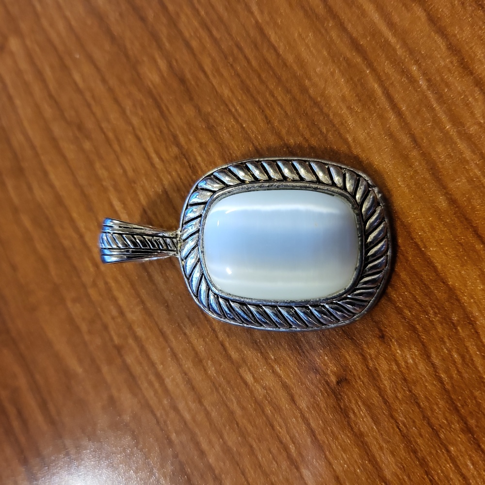 3/$25 ✨️ Pendant & Earring Set - Picture 5 of 9